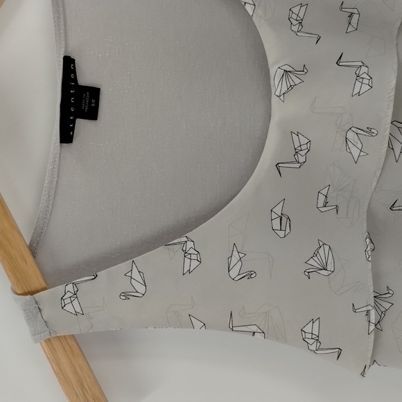 Attention brand paper crane print gray size small sleeveless ruffle tier stretch - Picture 4 of 8